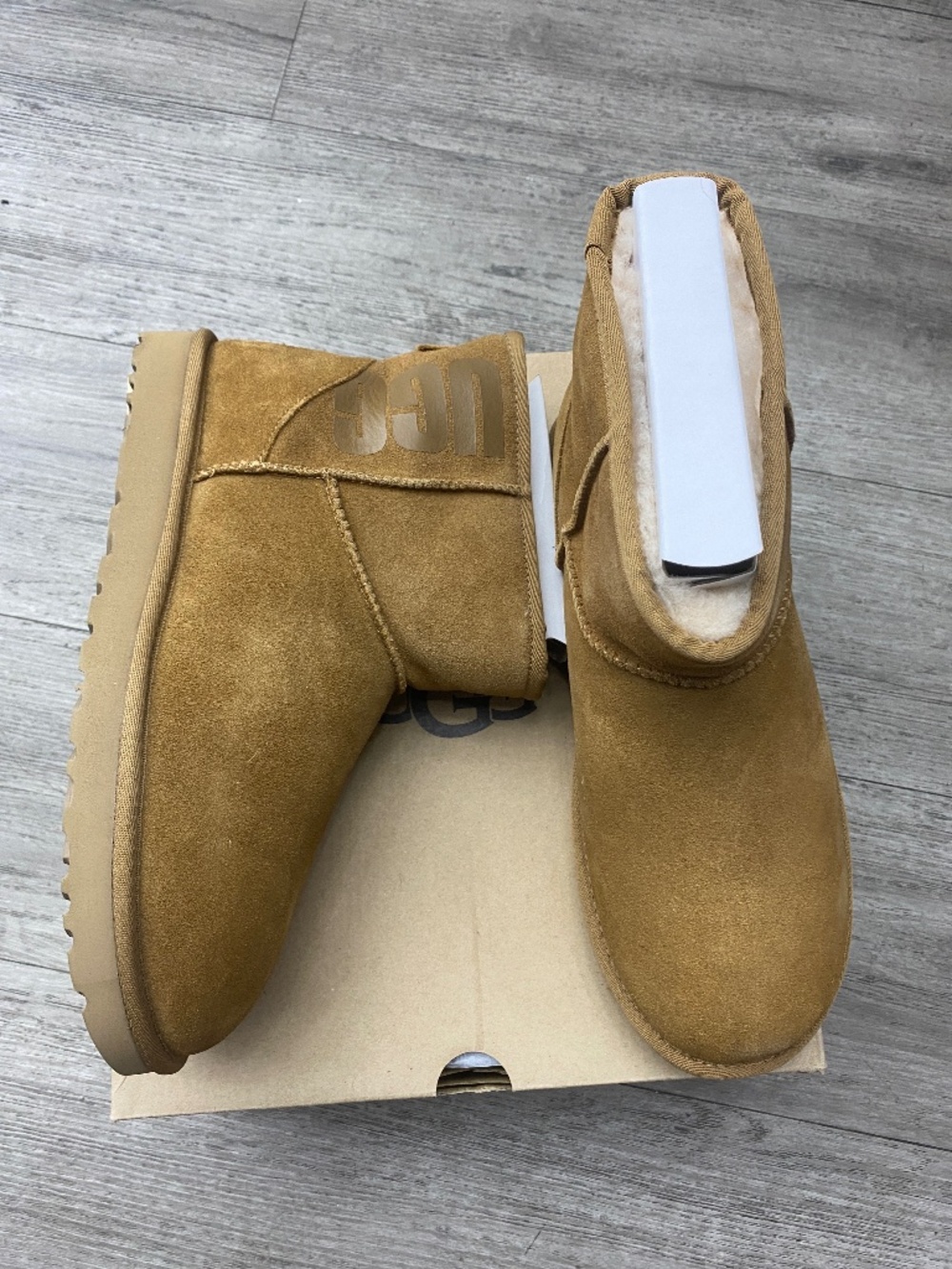 UGG Women’s Classic Mini Rubber Logo Boots Chestnut Size 11